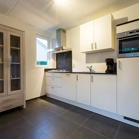 Villa Luxurious With Washer And Dishwasher, In A Area Arcen